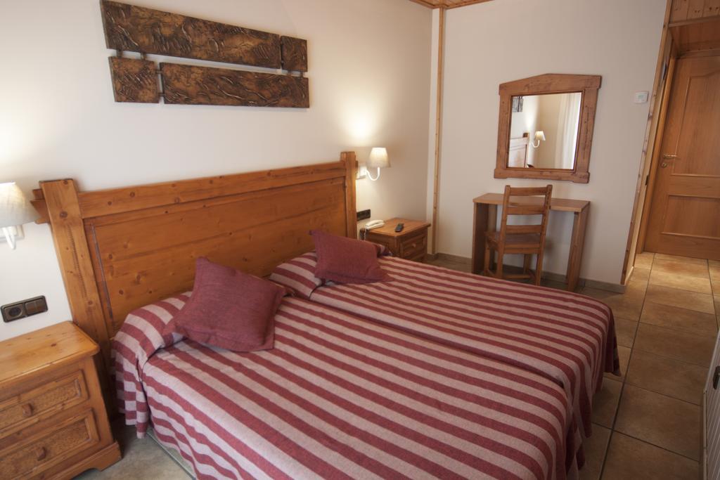 Hotel Sant Roc Camprodon Buitenkant foto